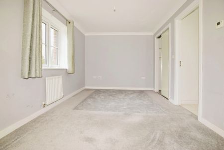 3 bedroom semi-detached house to rent - Photo 5