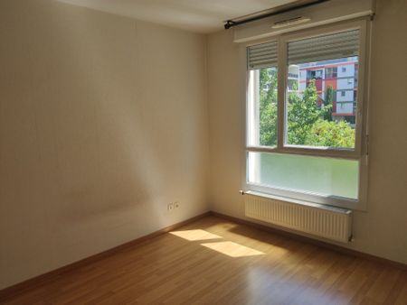 T2 + Garage A LOUER Grenoble 40m² - Photo 2