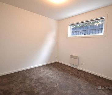 15/4-6 Winifred Street, Essendon - Photo 3