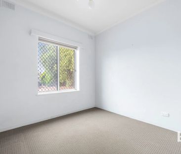 Modern & Spacious 2-Bedroom Unit in a Highly Convenient Location - Photo 4