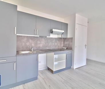 Location Appartement 2 pièces 40m² ST ETIENNE 42000 - Photo 6