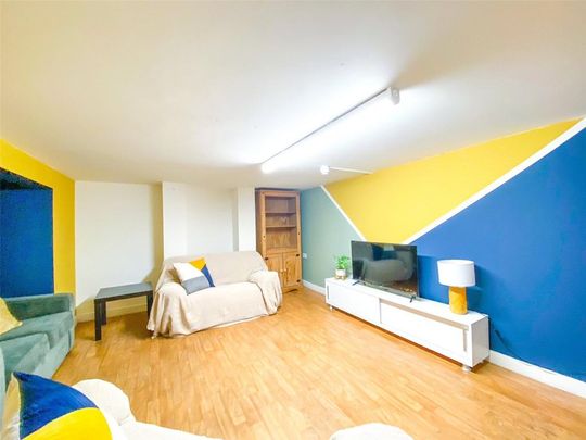 7 bedroom terraced house to rent - Photo 1