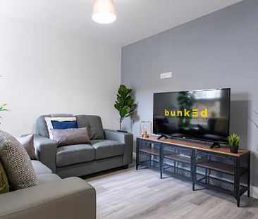 Telephone #32 - Photo 4