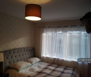 2 bedroom semi-detached house to rent - Photo 5