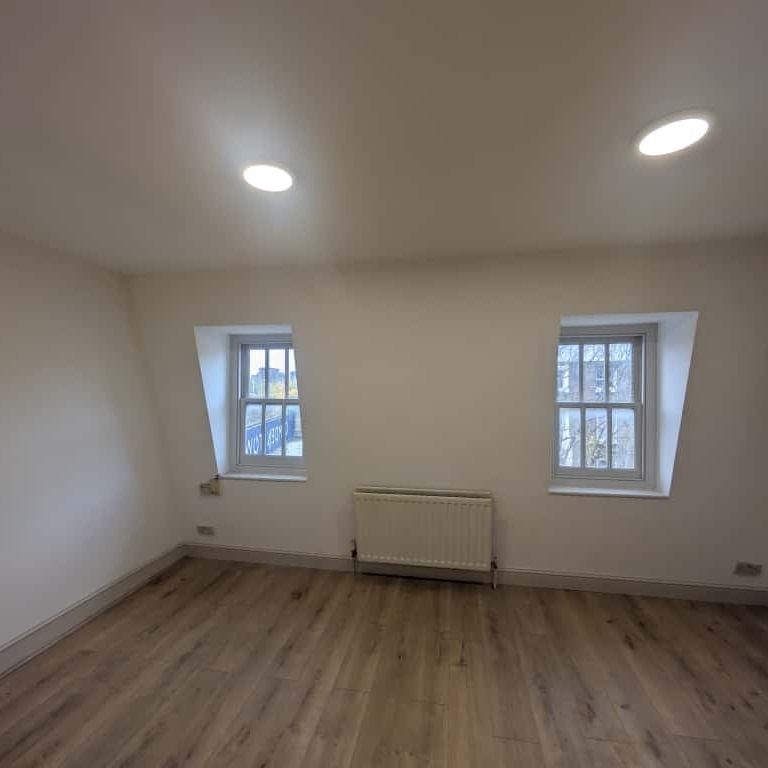 1 Bed Flat, Camden Road, NW1 - Photo 1