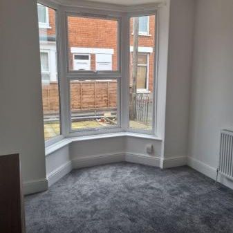 2 bedroom House To Let - Photo 1