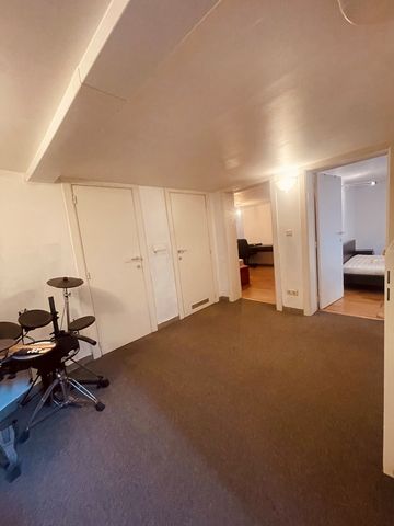 Appartement te huur met 2 slaapkamers - Gravensteen Gent - Photo 3