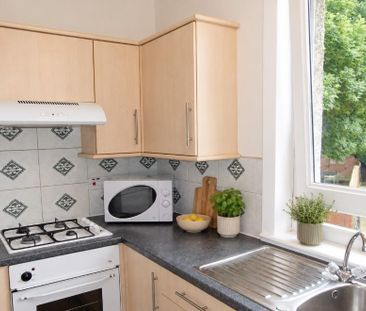2 bedroom flat to rent - Photo 5