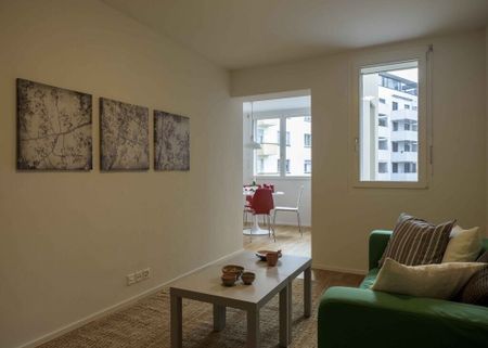 Modern living between lake & city - Photo 4