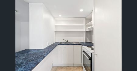 Coastal Living at Its Finest – Modern Studio with Panoramic Ocean Views - Photo 3