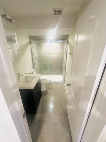 For Lease - 15 Dalecrest Road, Brampton, Ontario - Photo 3