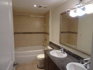 $2300/ 2br – 1189ft2 – Spacious Riverview 2 Bed+Den+2 Bath condo @ NewWest Skytrain Station (New Westminster) - Photo 5