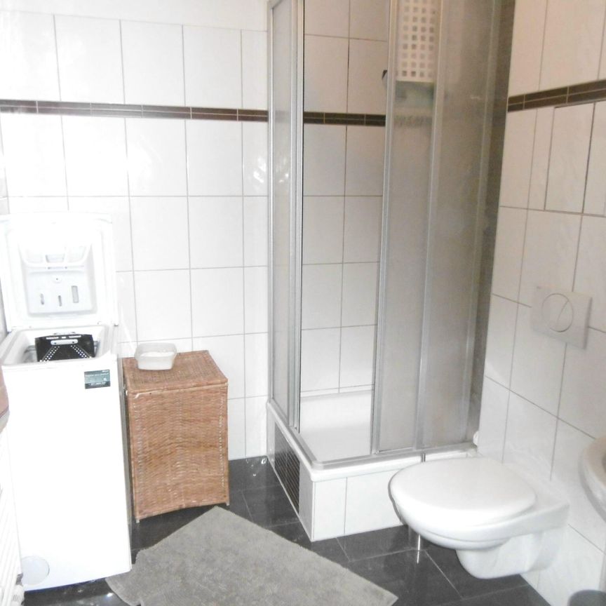 Ruhige, helle 1,5- Zimmer- Wohnung mit Balkon in Uninähe - auf Wunsch mit Stellplatz! - Photo 1