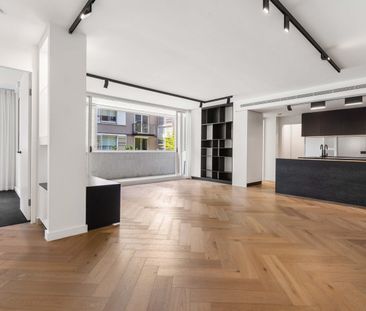 Modern High Spec Beachside Apartment with Secure Parking - Photo 2