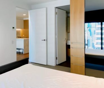 4207/442 Elizabeth Street, Melbourne - Photo 1