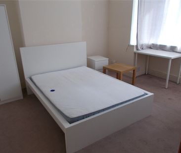 Student Properties to Let - Photo 3