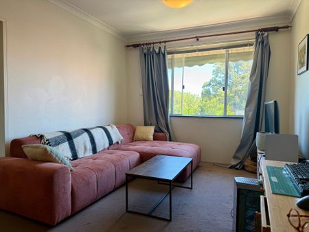 One Bedroom Apartment with Modern Kitchen - Photo 3