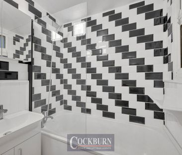 3 bedroom terraced house to rent - Photo 2