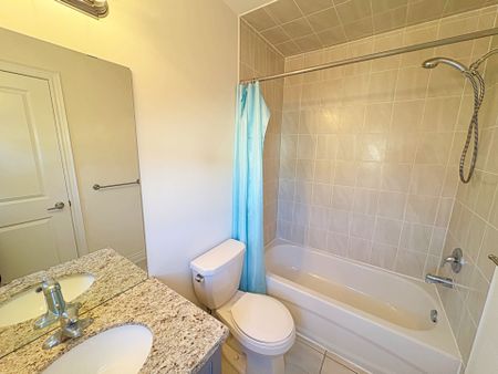 For Lease - 372 Kirkham Drive, Markham, Ontario - Photo 2