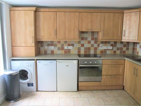 Great 4 Bedroom Student Apartment, 16b Rugby Avenue, BT71RG, Belfast - Photo 2