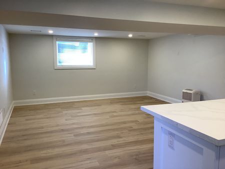 For Lease - 93 Purdy Crescent Unit# #2, Hamilton, Ontario - Photo 2