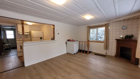 For Lease - 35 47th Street, Wasaga Beach, Ontario - Photo 3