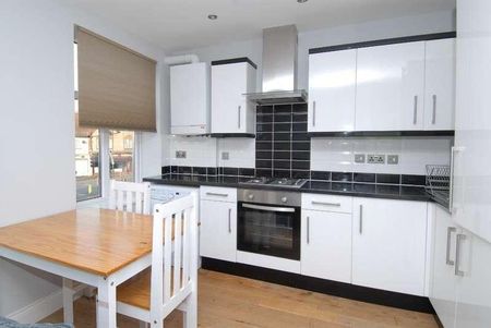 Kingston Road, Wimbledon Chase, SW20 - Photo 5