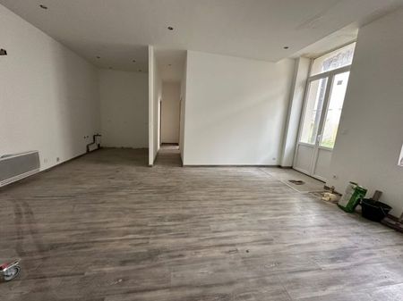 Appartement rénové à neuf avec belle terrasse et jardinet au calme - Photo 4