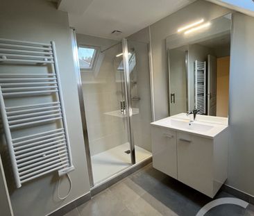 Location Appartement 3 pièces 85m² HONFLEUR 14600 - Photo 5