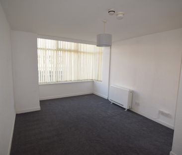 To Let 1 Bed Flat - Photo 5