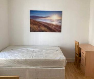 Double Room @ 137 Hanover Street, Swansea. - Photo 1