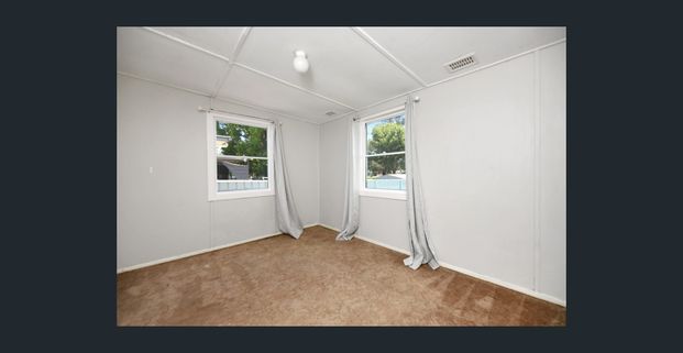 🌟 Freshly Renovated Family Home - Photo 1