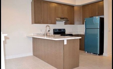 For Lease - 33 Villadowns Trail, Brampton, Ontario - Photo 2