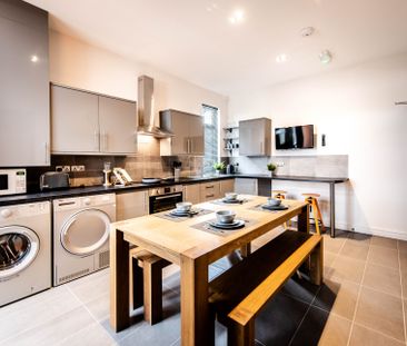 ✅ Luxury 5-Star Houseshare | All-Inclusive Room 2 - Executive Double - Photo 6