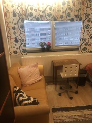 Henriksdalsringen, Nacka - Foto 1