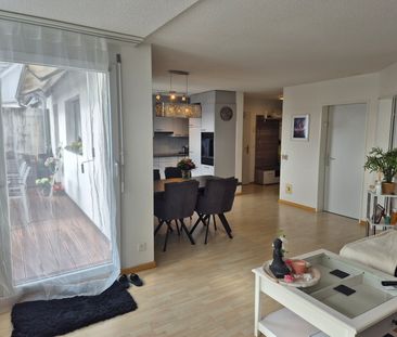 3.5-Zimmerwohnung mit extravagantem Grundriss an zentraler Lage - Photo 3