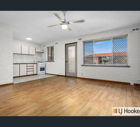 22 75 Phoenix Road, Spearwood, WA 6163 - Photo 2