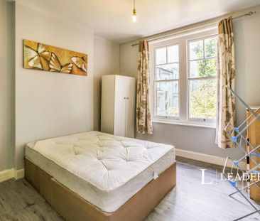 1 bedroom in a house share to rent - Photo 6