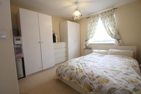 Victoria Place, Woking, Surrey, GU21 - Photo 4