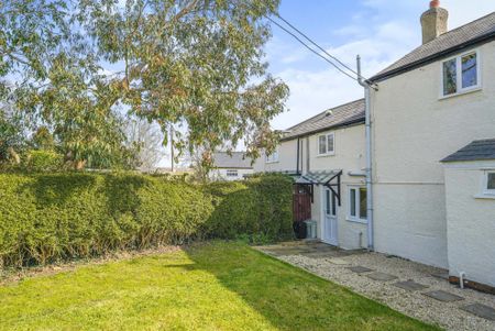 1 bedroom cottage to rent Priory Cottage, Longcot, Faringdon - Photo 2