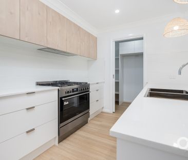 53 Rifle Range Rd, Orange NSW 2800 - House For Rent | Domain - Photo 4