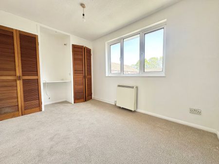 Roman Way, Chippenham - Photo 3