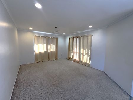 2 Bedroom Lowset Brick Unit - Walking Distance to Hospital - Photo 4