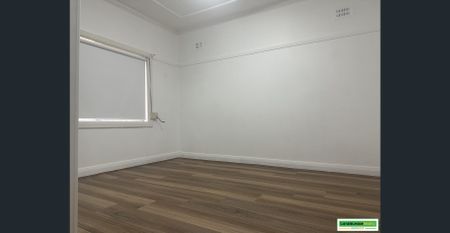 Beautiful, renovated home close to Public Transport, Airport and Sydney CBD - Photo 3