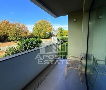 Apartamet cu 2 camere de inchiriat-lux, loc de parcare, Dumbravita - Fotografie 1