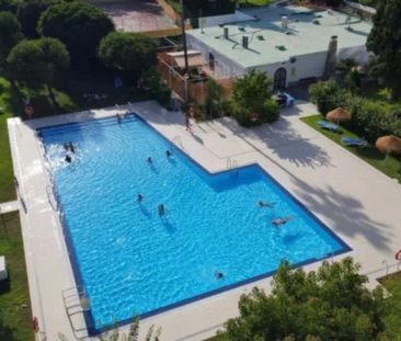 Alquiler de piso en Avenida de los Abedules - Photo 6