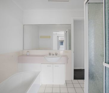 Well Maintained Townhouse in Cotton Tree! - Photo 5