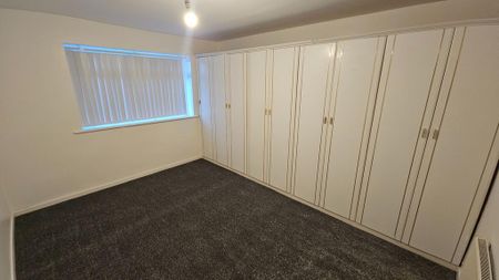 2 bedroom bungalow to rent - Photo 2