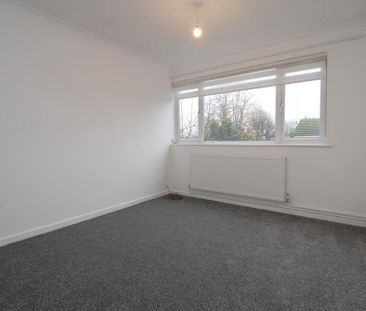 4 bedroom semi-detached house to rent - Photo 5