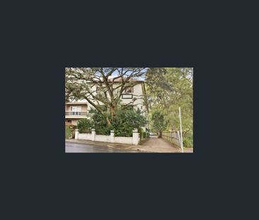 Art Deco Garden Apartment With Courtyard And Parking - Photo 5